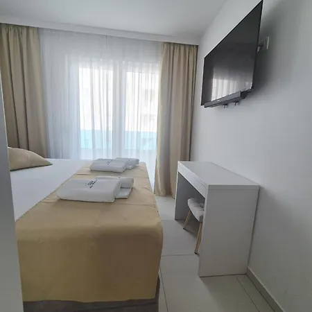 Blue アパート